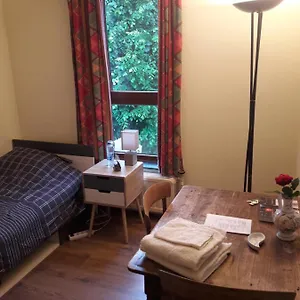 Homestay Chez Mimi - Chambre Vue Parc, Brussels